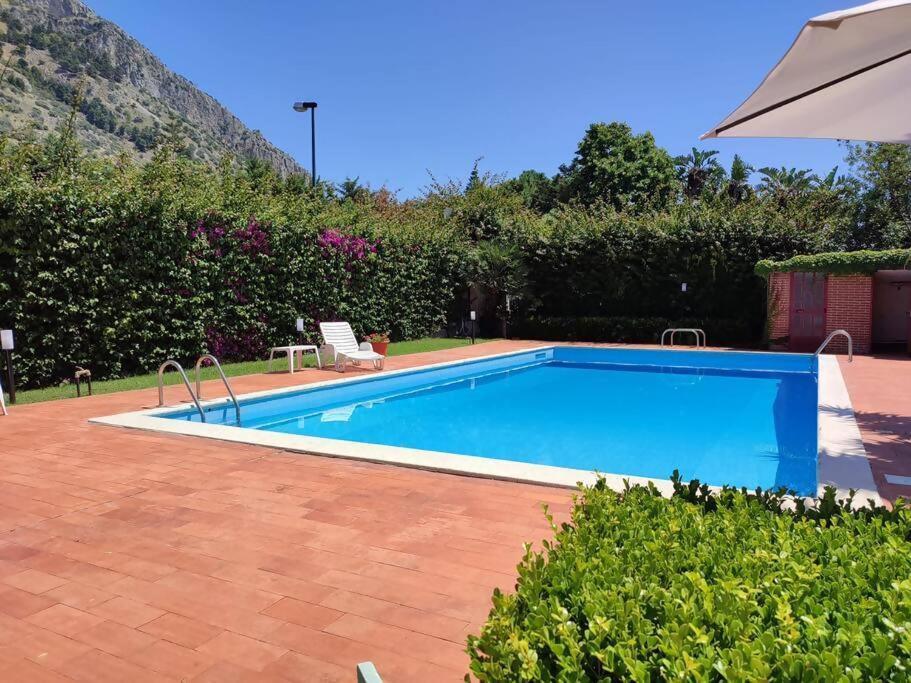 Da Nonna Cettina Appartamento In Villa Con Piscina Palermo Luaran gambar